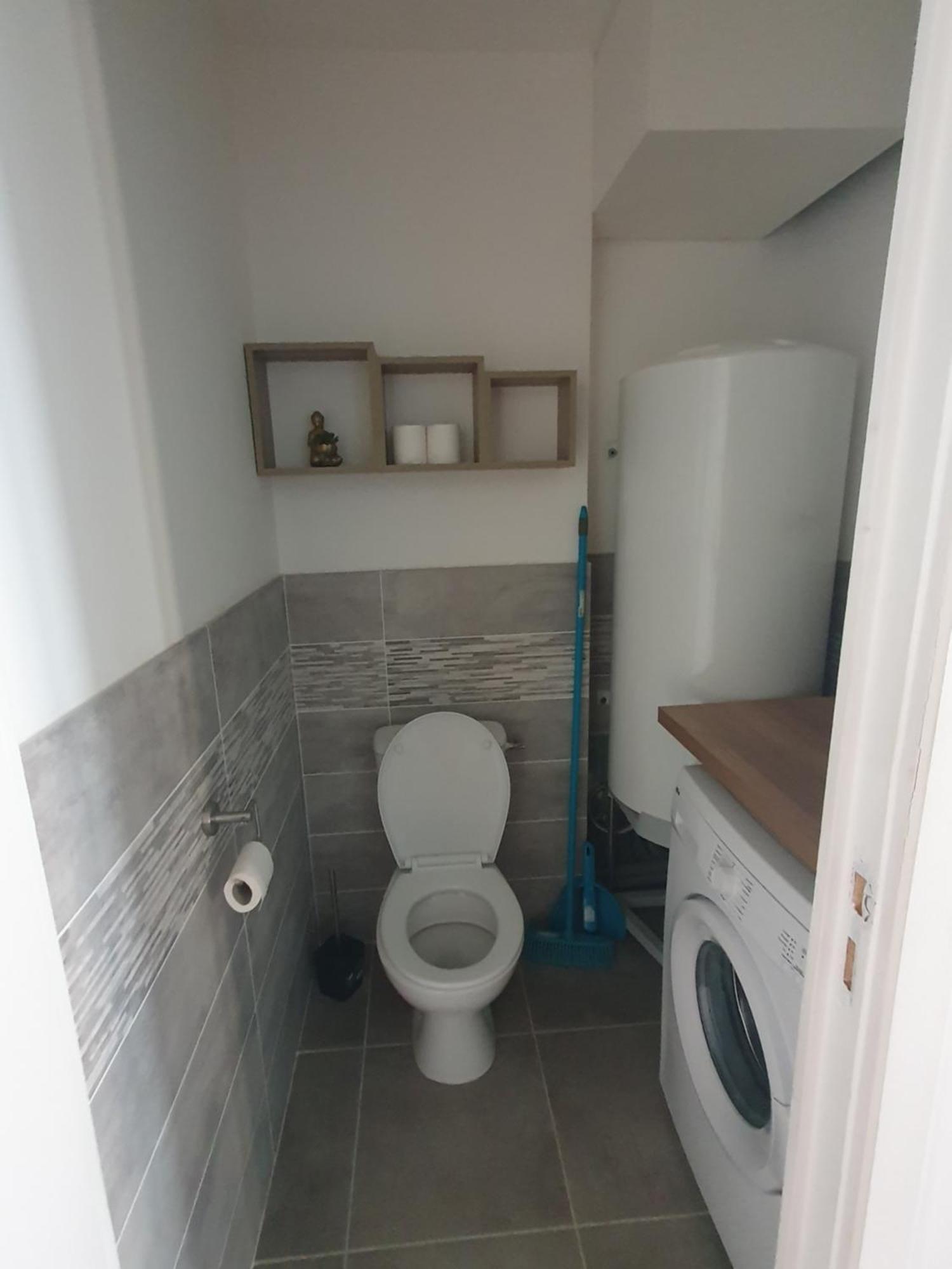 Jolie T3 Avec Terrasse Apartman Carcassone Kültér fotó