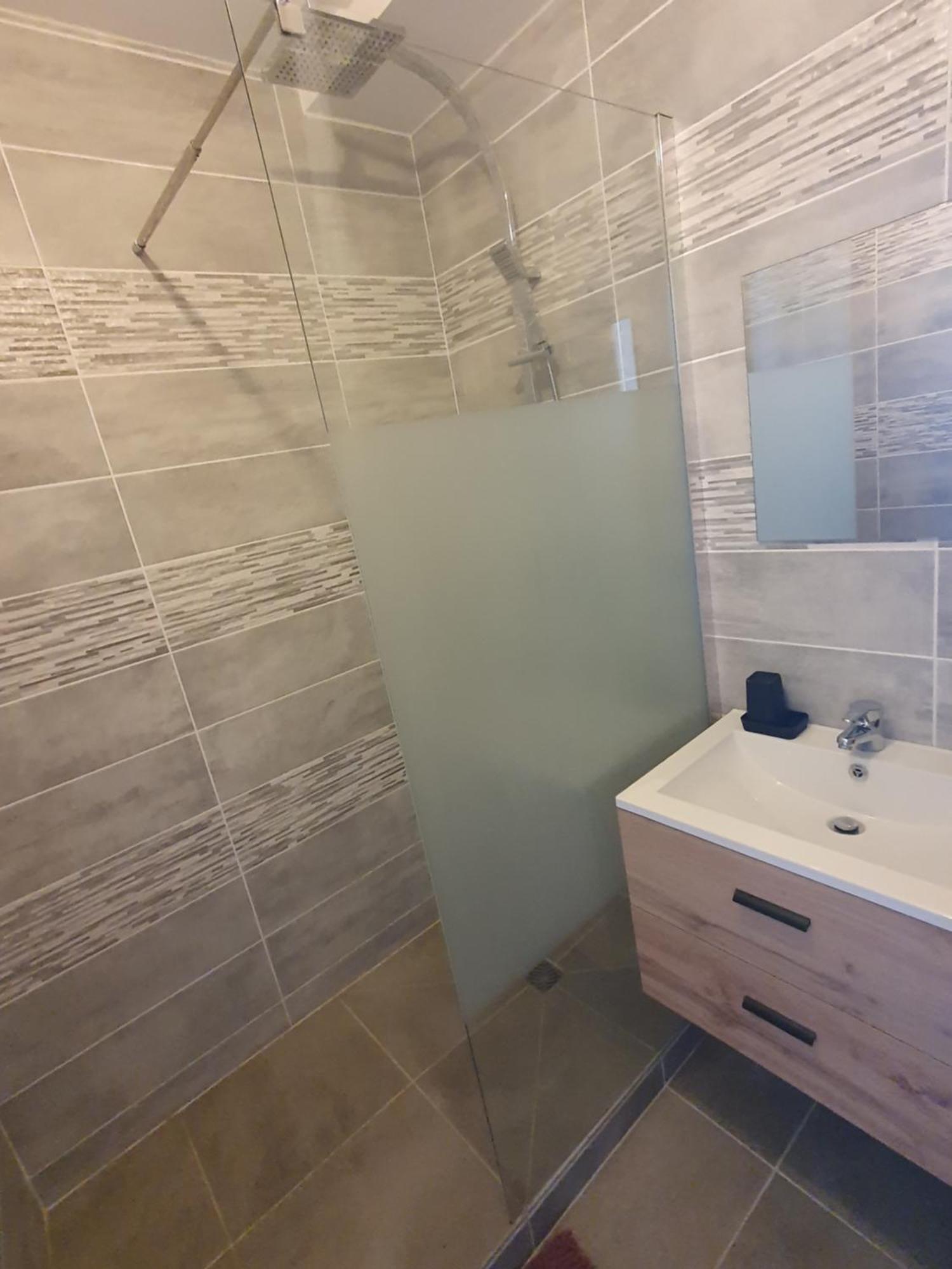 Jolie T3 Avec Terrasse Apartman Carcassone Kültér fotó